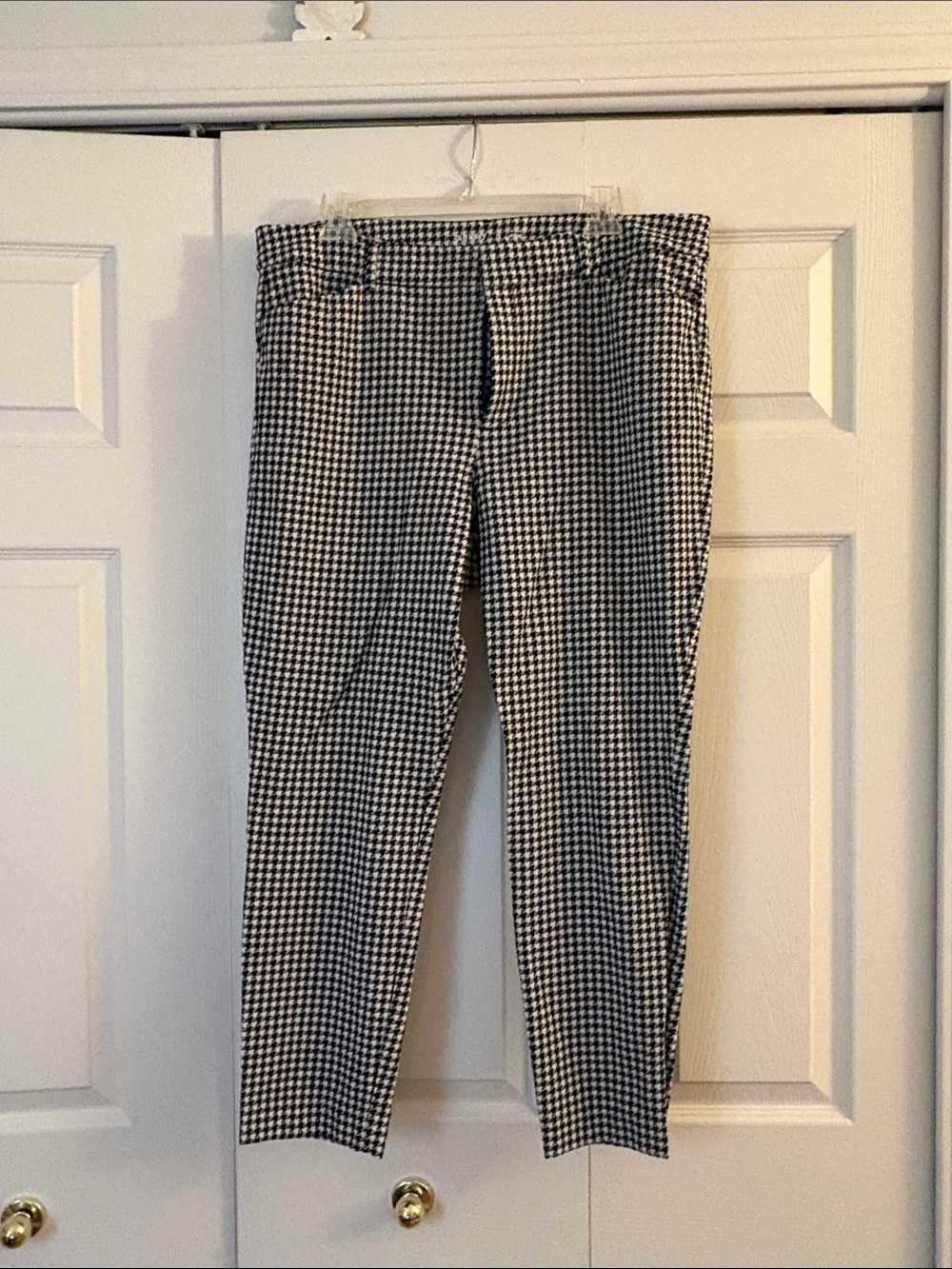 Old Navy Black & White Houndstooth Straight-Leg Pants
